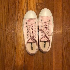 Pink satin/shiny converse